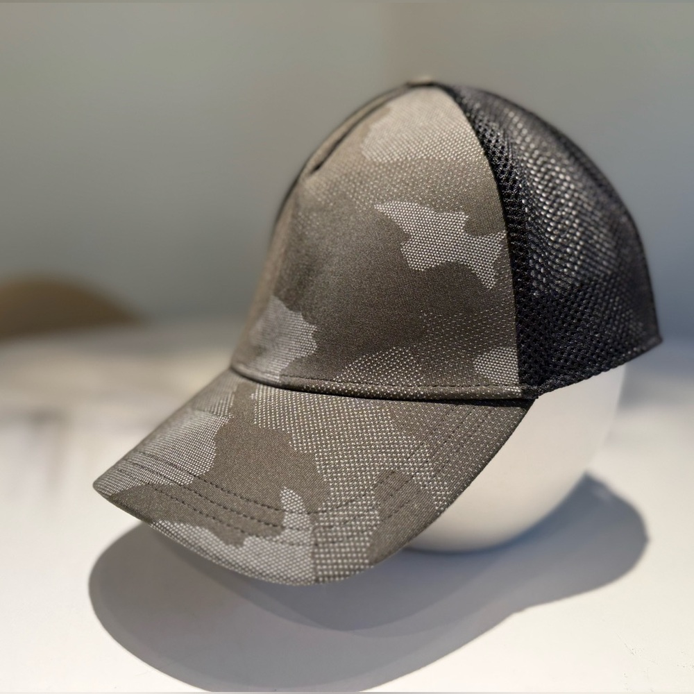Lululemon Commission hat- trucker cap camo